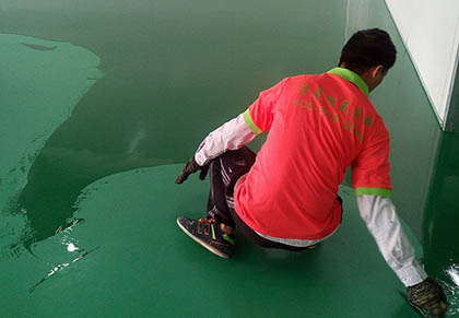 環氧防滑地坪多少錢?防靜電地板的特點是什么?